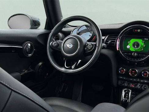 Used 2021 MINI Cooper 2-Door Hardtop image 31