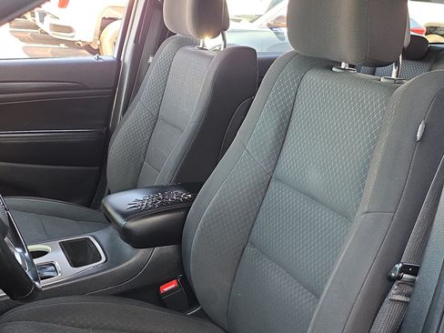 Used 2021 Jeep Grand Cherokee Laredo RWD image 11