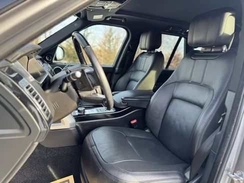 Used 2020 Land Rover Range Rover HSE image 11
