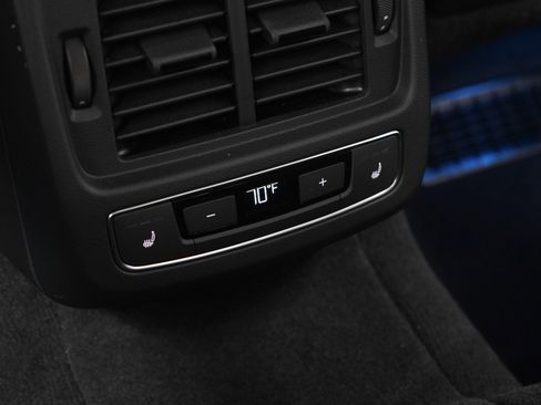 Used 2023 Audi e-tron GT Premium Plus image 19