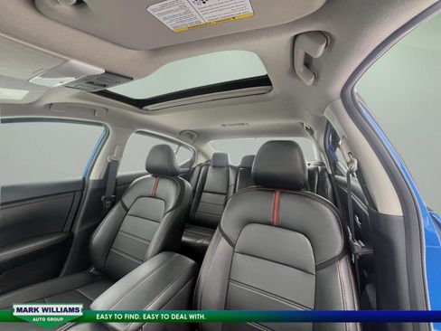 Used 2024 Nissan Sentra SR w/ SR Premium Package image 13