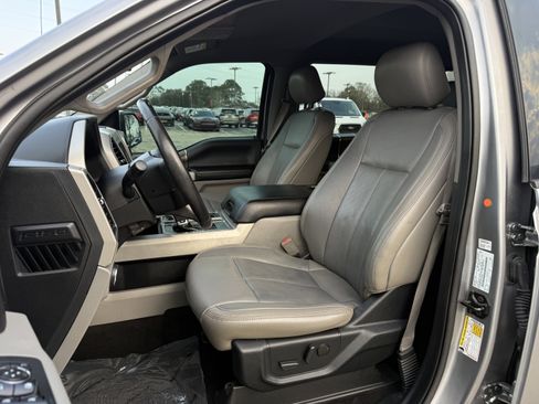 Used 2020 Ford F150 Lariat image 29