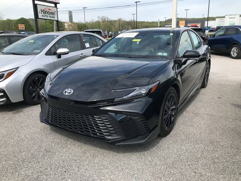 Certified 2025 Toyota Camry SE AWD/4WD image 4