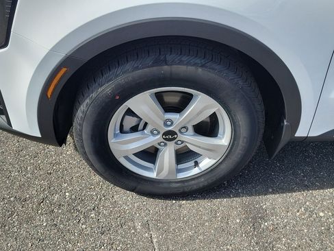 New 2026 Kia Sorento LX FWD image 36