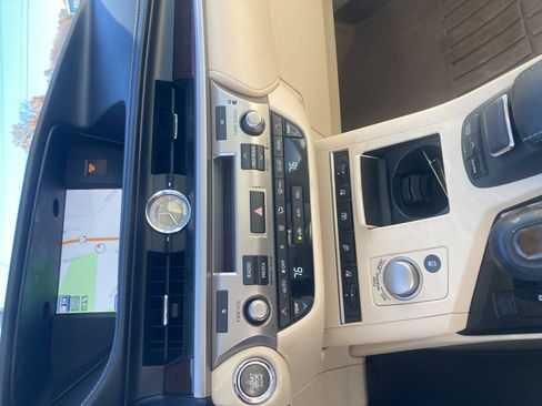 Used 2013 Lexus ES 350 w/ Luxury Pkg image 26