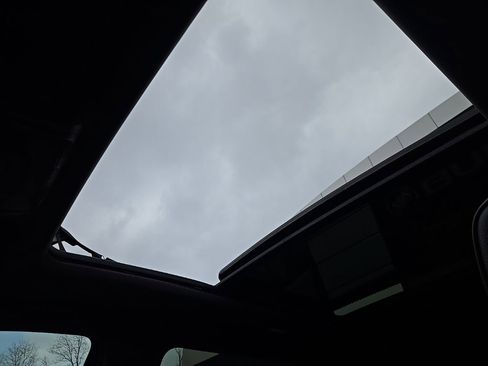 Used 2021 GMC Yukon XL Denali w/ Denali Premium Package image 44