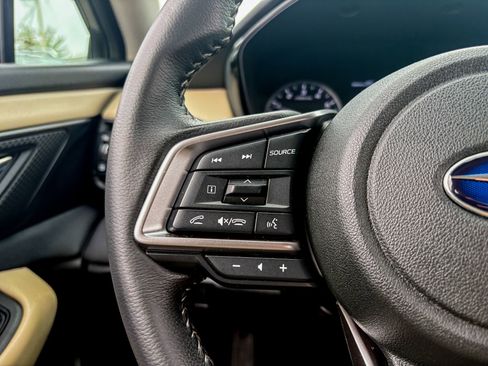 Used 2023 Subaru Outback Premium image 9