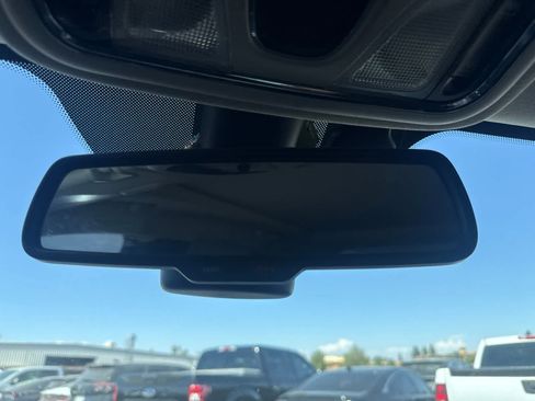 Used 2018 Jeep Cherokee Trailhawk w/ Comfort/Convenience Group AWD/4WD image 28