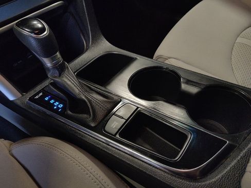 Used 2017 Hyundai Sonata SE image 26