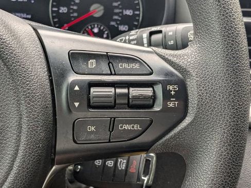 Used 2018 Kia Sorento L image 22