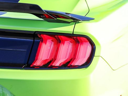 Used 2020 Ford Mustang Shelby GT500 w/ Technology Package RWD image 10