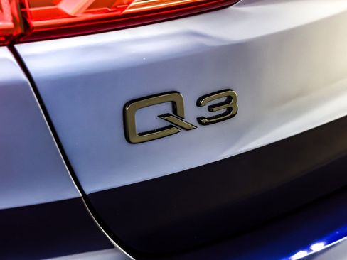 Used 2025 Audi Q3 2.0T Premium w/ Convenience Package image 10