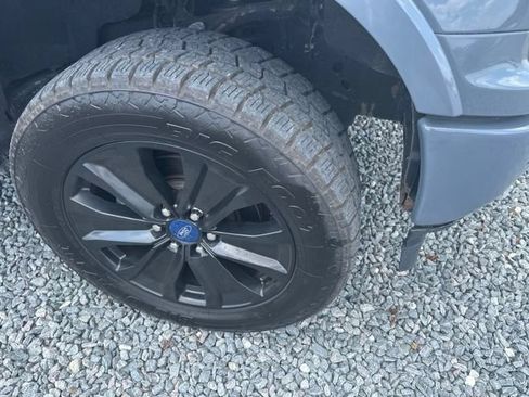 Used 2019 Ford F150 Lariat w/ Equipment Group 502A Luxury AWD/4WD image 9