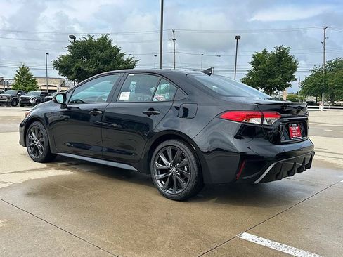 New 2026 Toyota Corolla SE FWD image 3