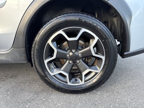 Used 2013 Subaru Crosstrek 2.0i Limited AWD/4WD image 13