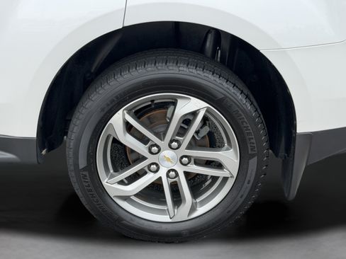 Used 2017 Chevrolet Equinox Premier w/ Enhanced Convenience Package FWD image 28