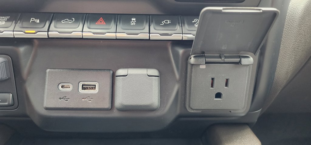 Used 2023 GMC Sierra 3500 SLT w/ SLT Premium Package AWD/4WD image 39