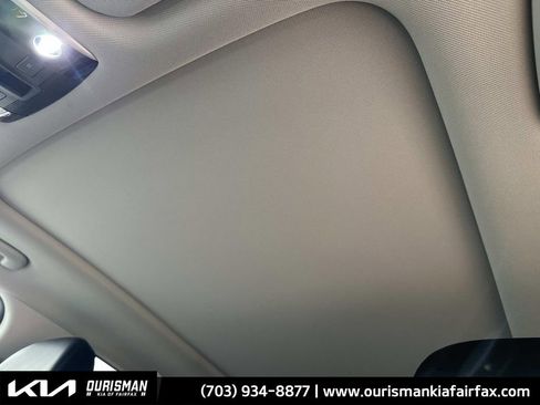 Used 2025 Kia Sorento SX image 24