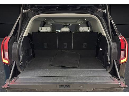 Used 2025 Ford Expedition Platinum image 28