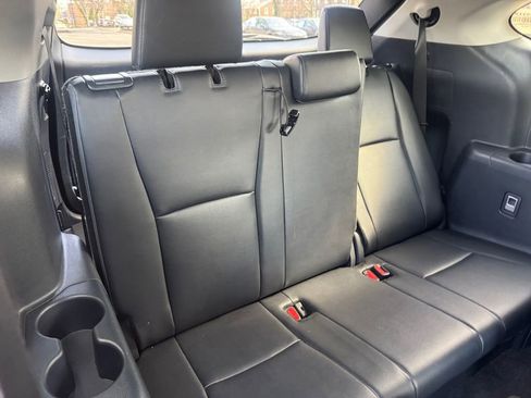 Used 2024 Toyota Highlander XLE image 21