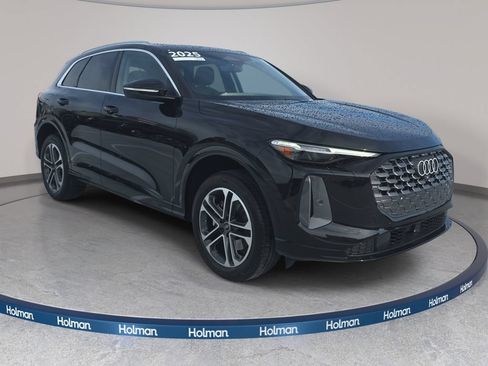Certified 2025 Audi Q5 Premium w/ Premium Plus AWD/4WD image 3