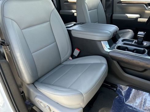 Used 2025 GMC Sierra 1500 SLT w/ SLT Premium Plus Package image 27