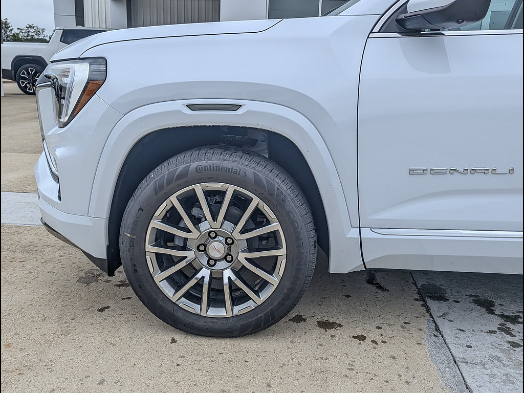 New 2027 GMC Terrain Denali w/ LPO, Floor Liner Package AWD/4WD image 10