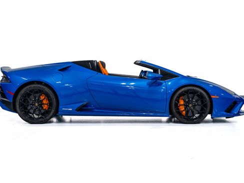 Used 2021 Lamborghini Huracan EVO RWD image 8