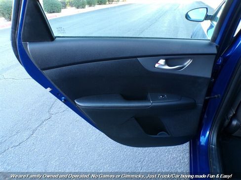 Used 2019 Kia Forte LXS image 17