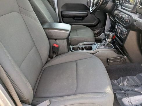 Used 2020 Jeep Gladiator Sport w/ Quick Order Package 24S AWD/4WD image 28