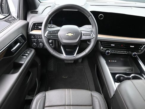 Certified 2025 Chevrolet Tahoe High Country w/ Sun And Tow Package image 14