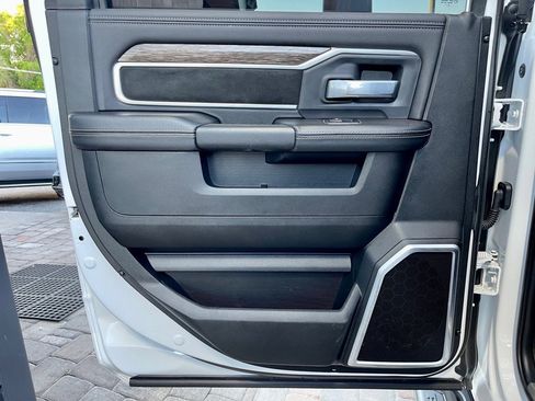 Used 2020 RAM 3500 Laramie image 41