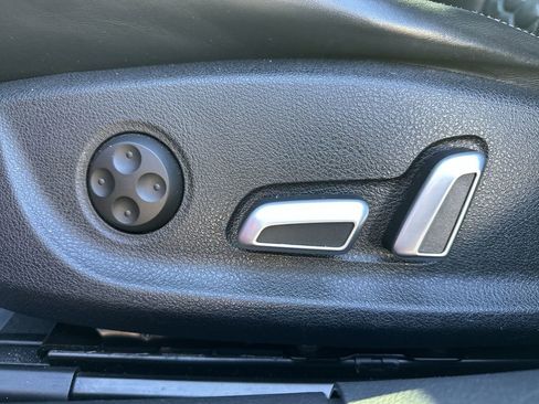 Used 2017 Audi RS 7 Prestige w/ Carbon-Optic Package image 12