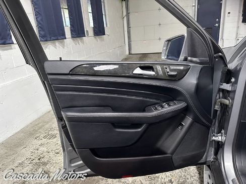 Used 2015 Mercedes-Benz ML 400 4MATIC image 21