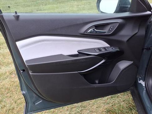 New 2026 Chevrolet Trax LT w/ Driver Confidence Package image 14