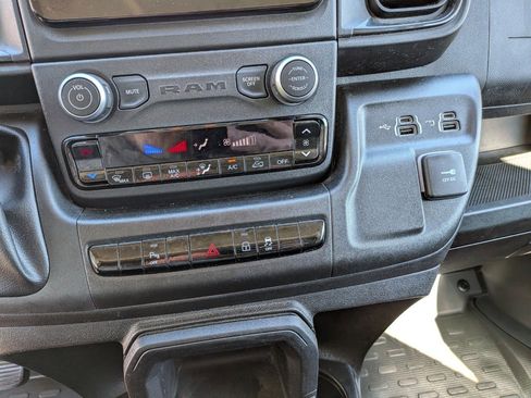 Used 2022 RAM ProMaster 2500 w/ Premium Appearance Group image 9