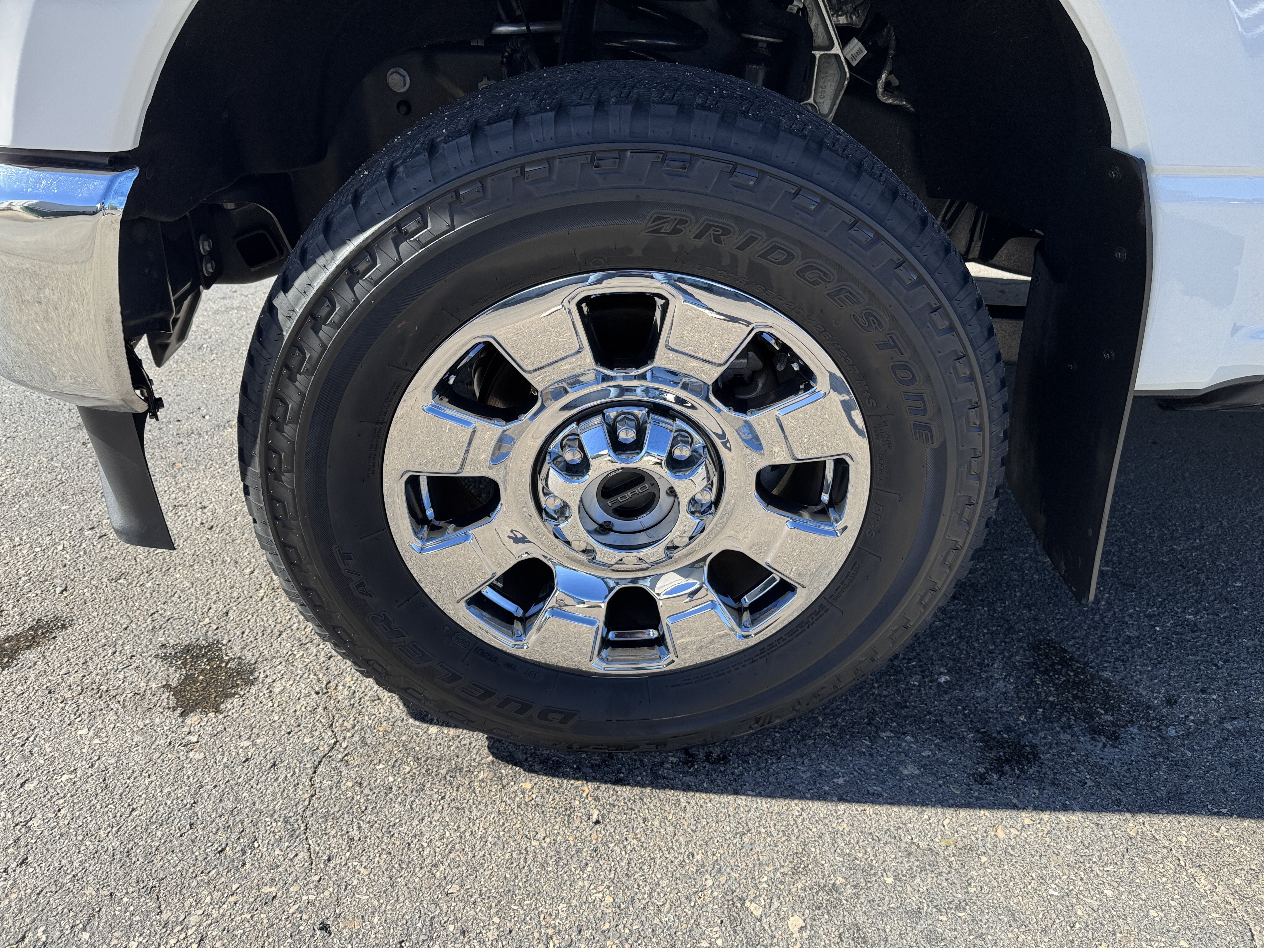 Used 2024 Ford F350 Lariat w/ Lariat Ultimate Package AWD/4WD image 45