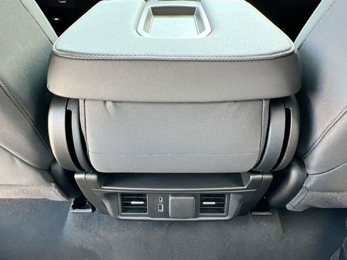 New 2026 GMC Sierra 1500 Elevation image 18