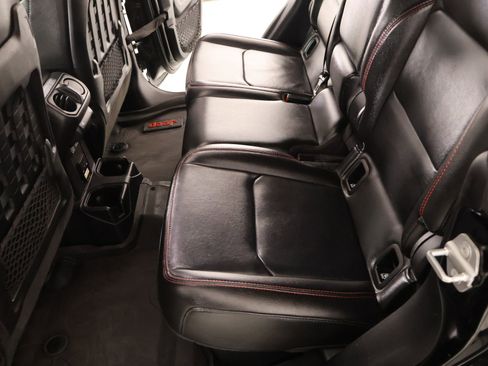 Used 2021 Jeep Gladiator Rubicon image 12