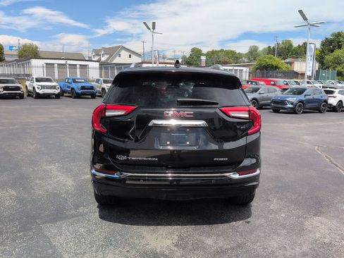 Used 2023 GMC Terrain Denali w/ LPO, Floor Liner Package AWD/4WD image 6