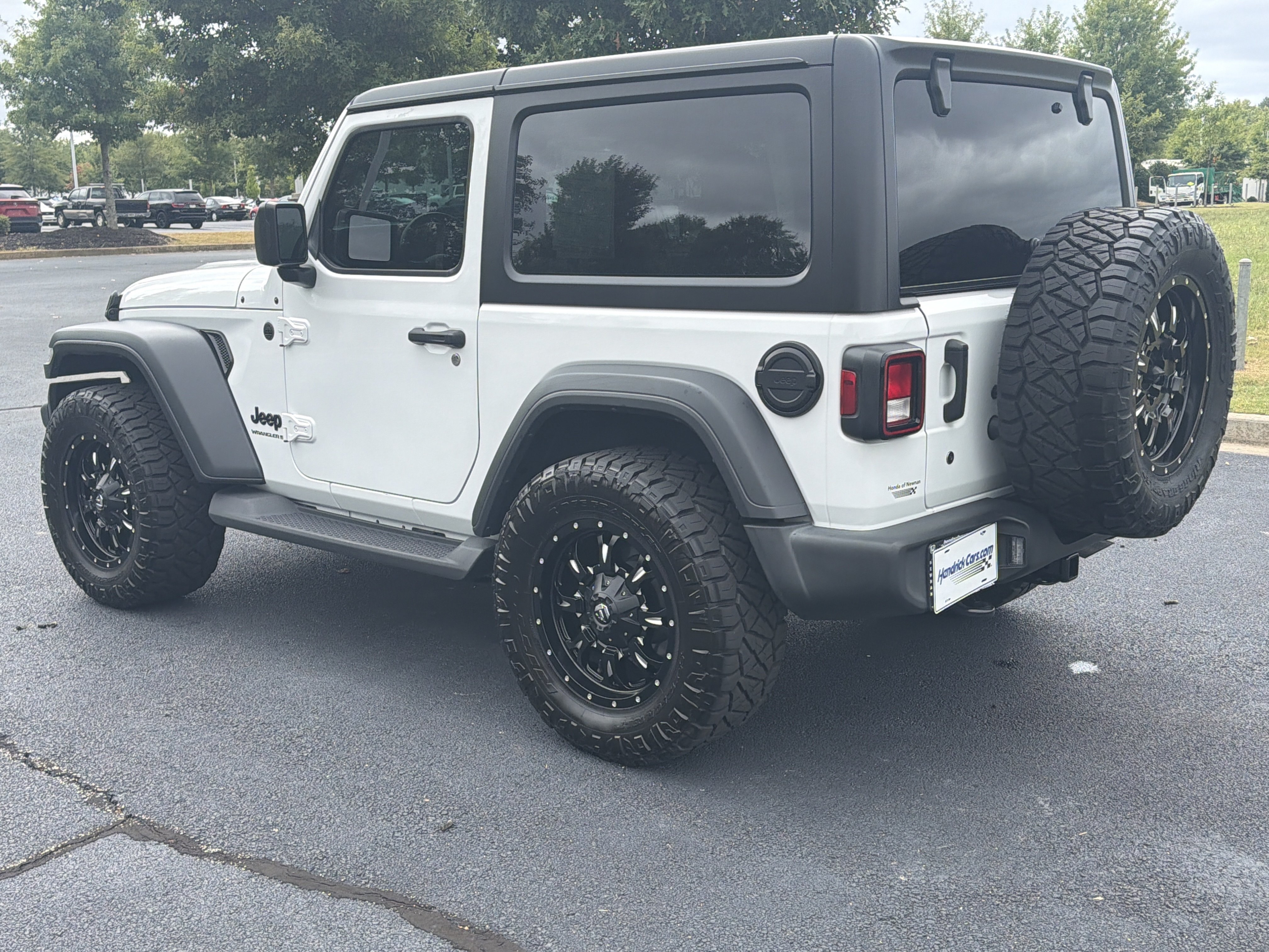 Used 2024 Jeep Wrangler Sport AWD/4WD image 7