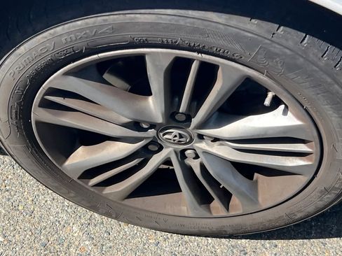 Used 2016 Toyota Camry SE image 15