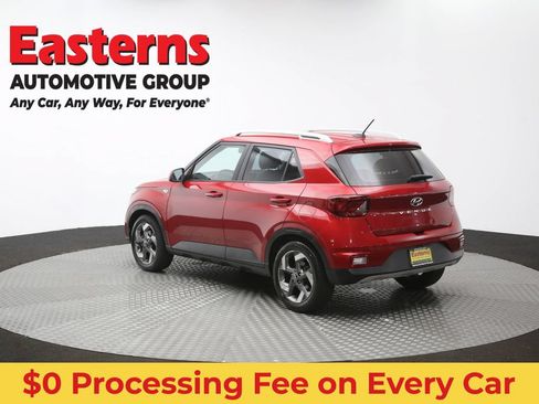 Used 2023 Hyundai Venue Limited FWD image 64
