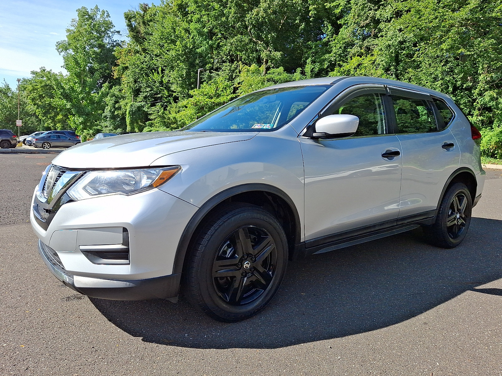 Certified 2017 Nissan Rogue S AWD/4WD image 3