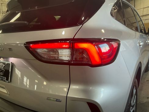 Used 2020 Ford Escape SEL image 25