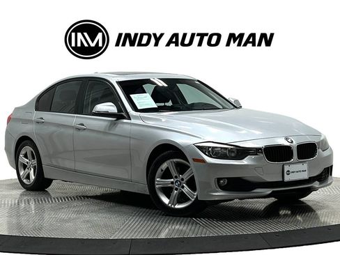 Used 2013 BMW 328i xDrive Sedan AWD/4WD image 2