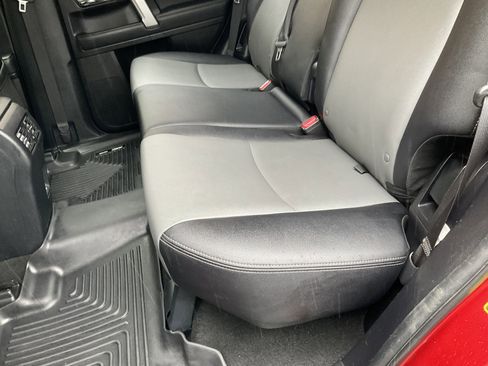 Used 2020 Toyota 4Runner SR5 Premium image 35