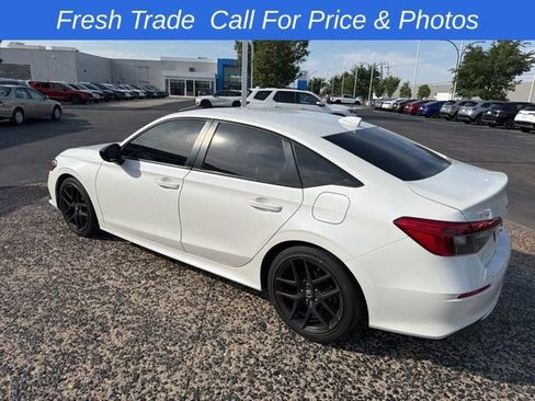 Used 2023 Honda Civic Sport image 4