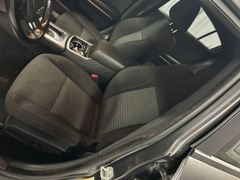 Used 2023 Dodge Charger SXT RWD image 11