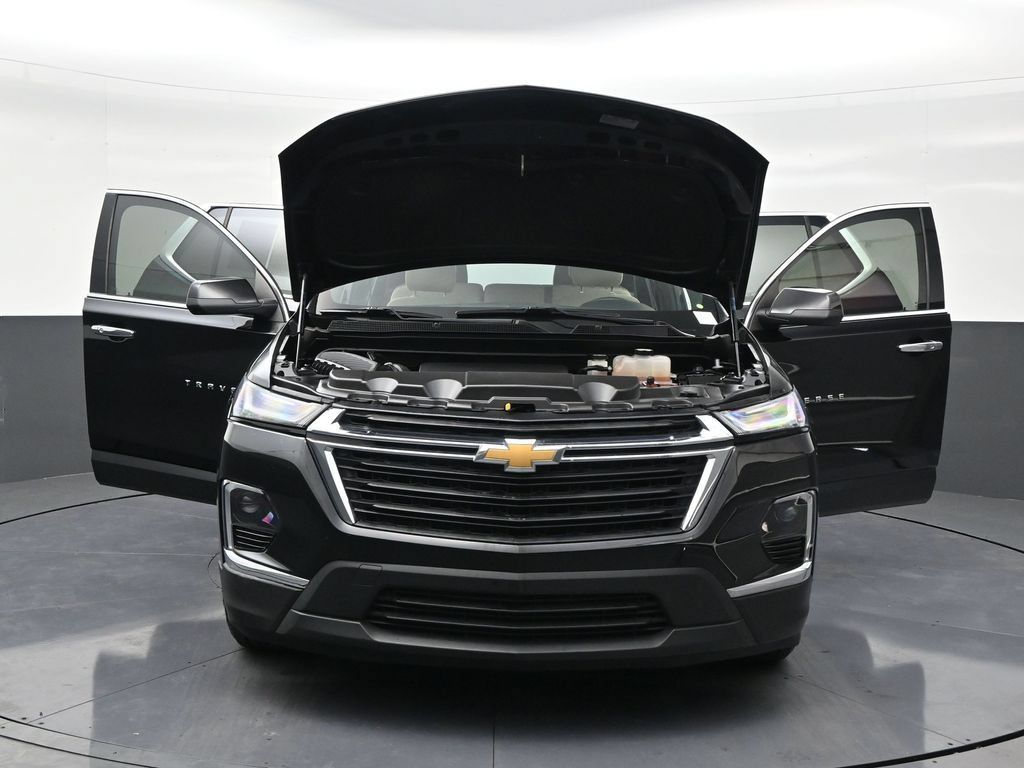 Used 2024 Chevrolet Traverse LS FWD image 30